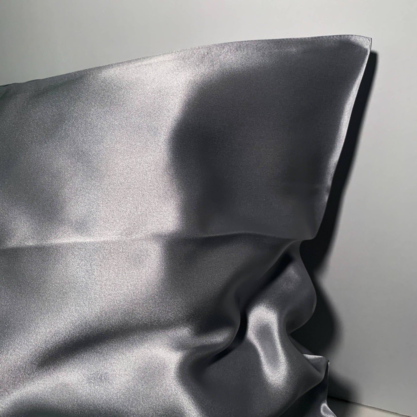 CLOUDY GREY Cloud 9 Silk Pillowcase