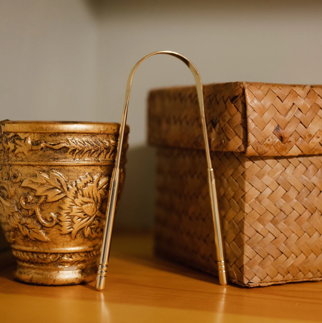 Bamboo Switch - Stainless Steel Tongue Scraper | Gold