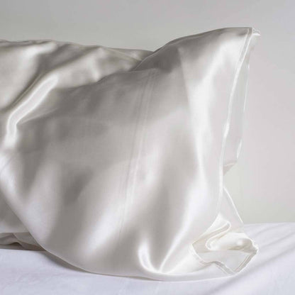 (Ivory White) Cloud 9 Silk Pillowcase