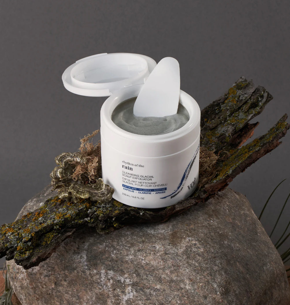Rhythm of the Rain
CLEANSING GLACIAL SCALP EXFOLIATOR