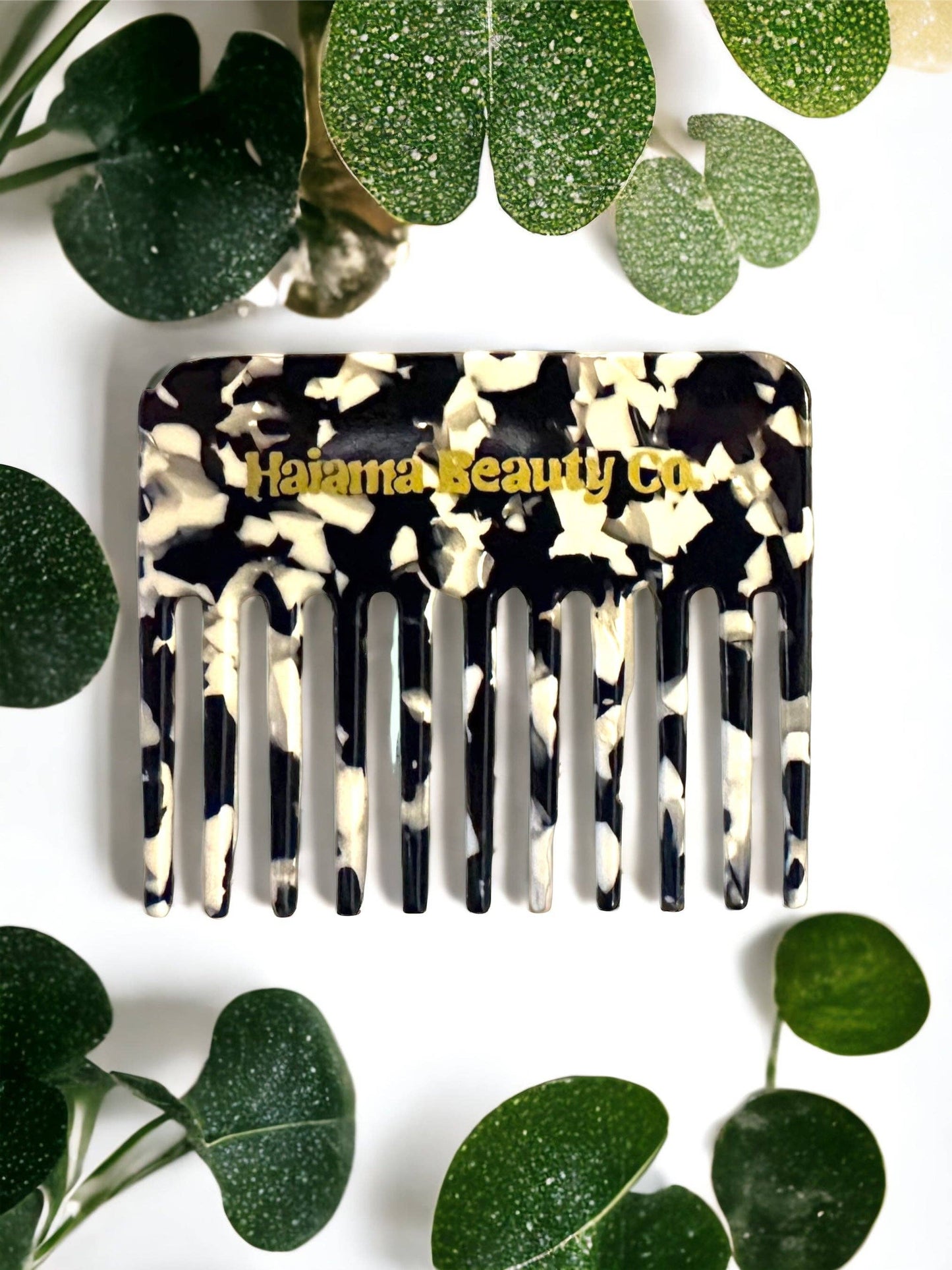 Haiama Beauty - Guava Travel Comb