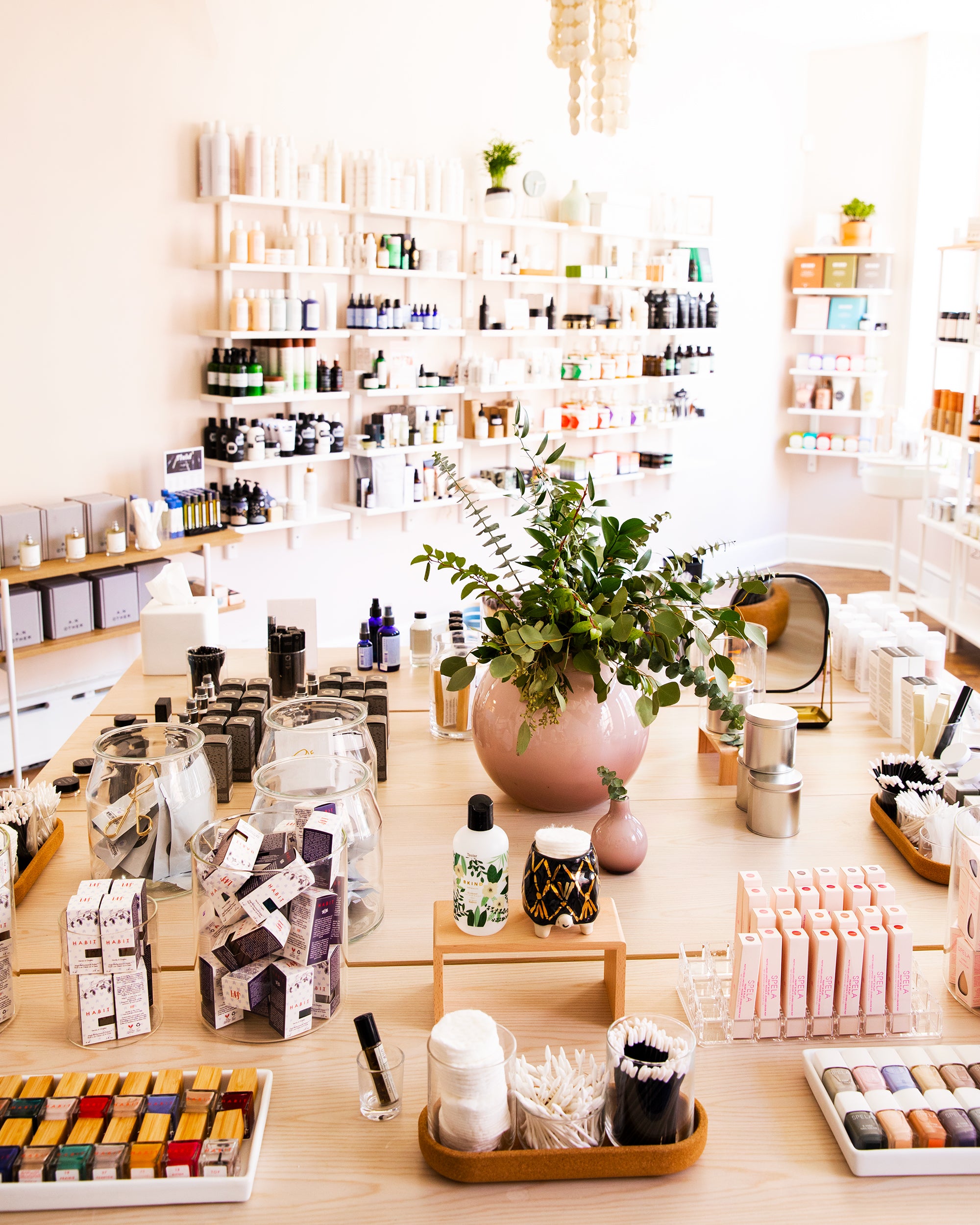 Best NYC Beauty Stores to Explore Top Beauty Shopping Guide 7 https://www.theindieshelf.com/cdn/shop/files/JG_SabeenIndieBeauty_0993.jpg?v=1699654355&width=3840&utm_source=chatgpt.com
