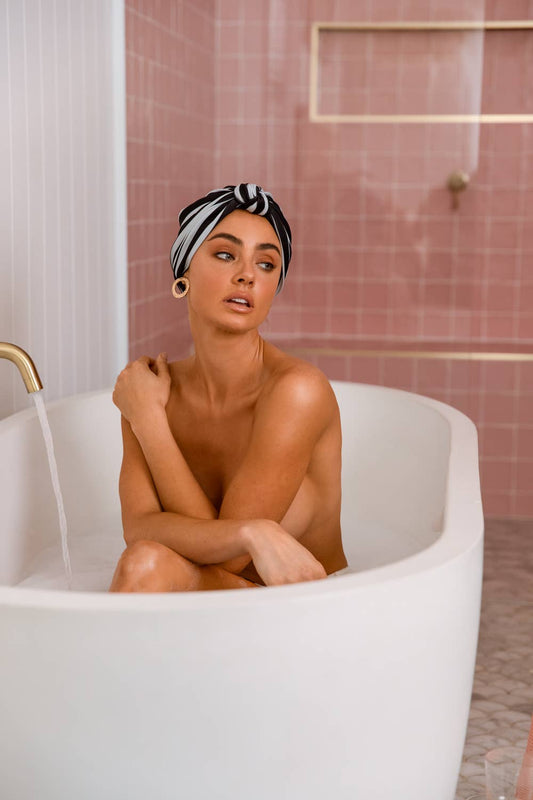 Dahlia Shower Cap in Monochrome Stripe